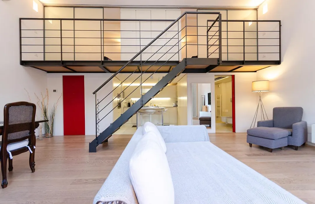 Vivimihome Loft Su Due Livelli Con Terrazzo-1